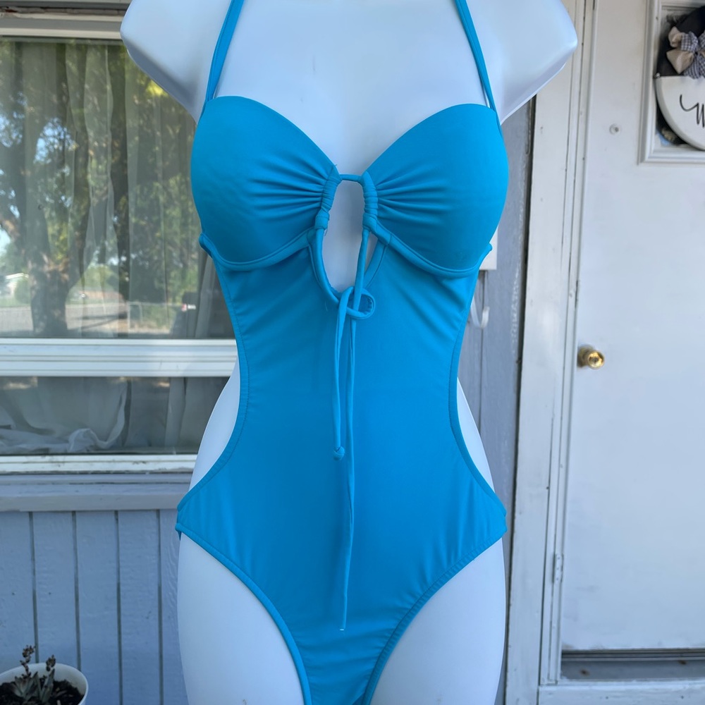 Venus Size 6 Swimsuit
